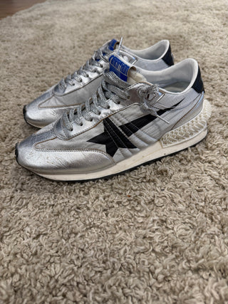 GOLDEN GOOSE