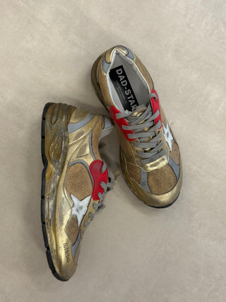 GOLDEN GOOSE