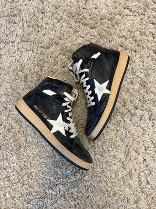 GOLDEN GOOSE
