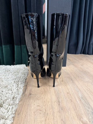 BETTINA VERMILLION X EMILI SINDLEV