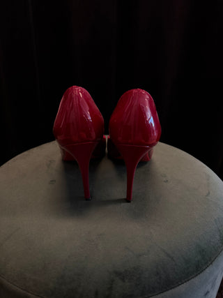 LOUBOUTIN