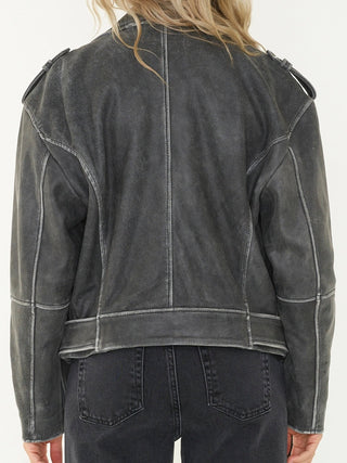 MY ESSENTIAL WARDROBE